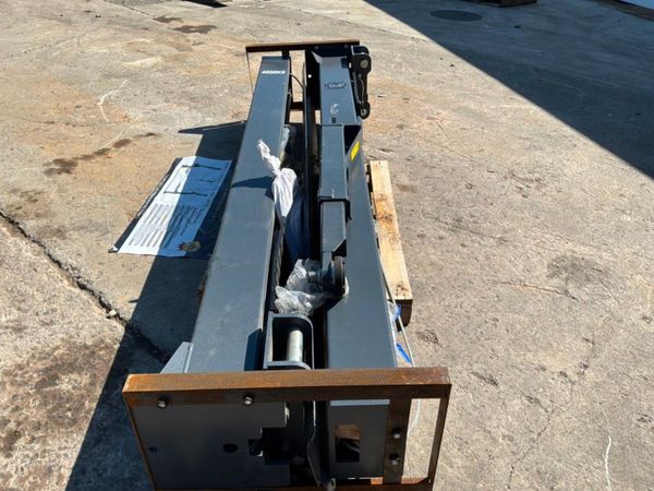 New / unused 4000kg two post vehicle lift......... 395309282