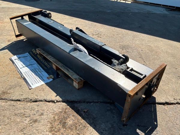 New / unused 4000kg two post vehicle lift......... 395309294