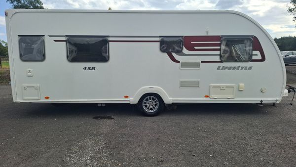 Swift Lifestyle Island Bed Caravan 395428708
