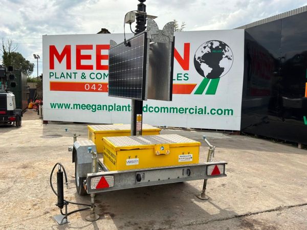Bartco CCTV solar power tower platform / trailer.. 395433907