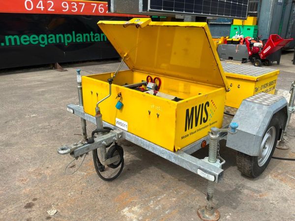Bartco CCTV solar power tower platform / trailer.. 395433924