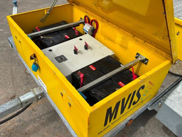 Bartco CCTV solar power tower platform / trailer.. 395433930