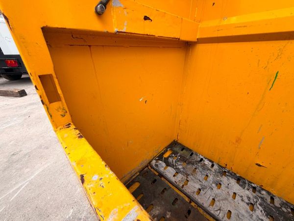 vanvault ....Site job lock tool box storage....126 395656716