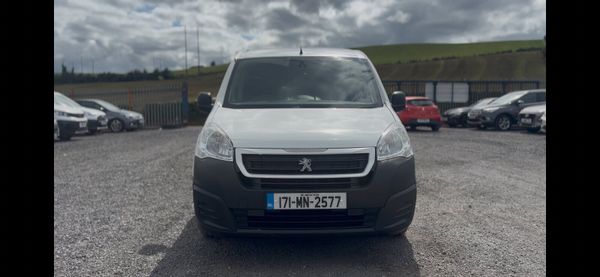 2017 Peugeot partner fresh cvrt & low mileage 395657025