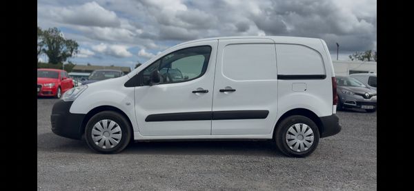 2017 Peugeot partner fresh cvrt & low mileage 395657028