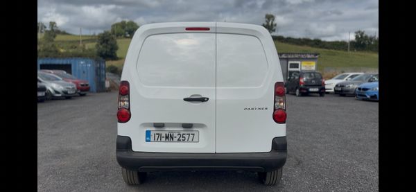 2017 Peugeot partner fresh cvrt & low mileage 395657032
