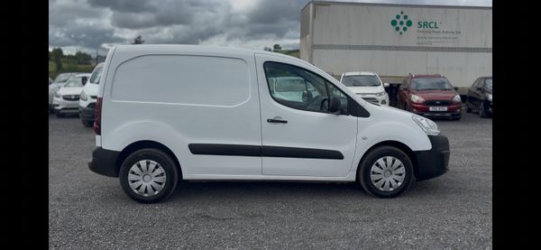 2017 Peugeot partner fresh cvrt & low mileage 395657034