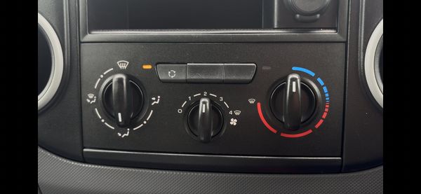 2017 Peugeot partner fresh cvrt & low mileage 395657039