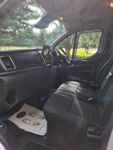 2021 FordCustom DOE  8 / 27 395798520