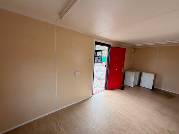 20 x 9 open plan site office....3911 395835913