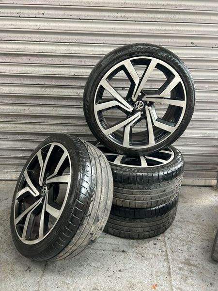 Volkswagen Golf Clubsports Alloys 18” 395975153