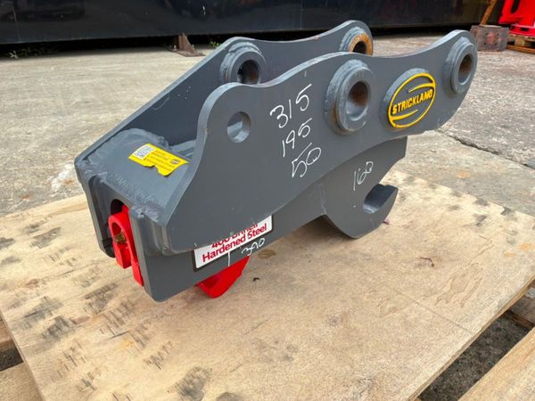 New / unused Strickland quick hitch......50mm pins 395988183