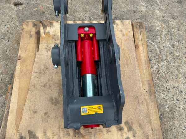 New / unused Strickland quick hitch......50mm pins 395988195