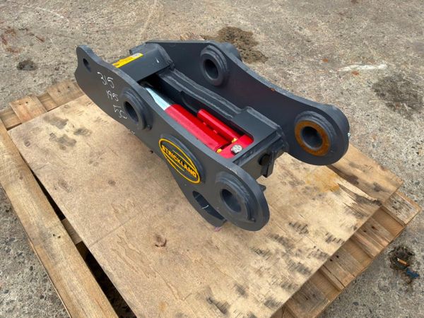 New / unused Strickland quick hitch......50mm pins 395988207