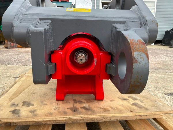 New / unused Strickland quick hitch...100mm pins.. 395916645