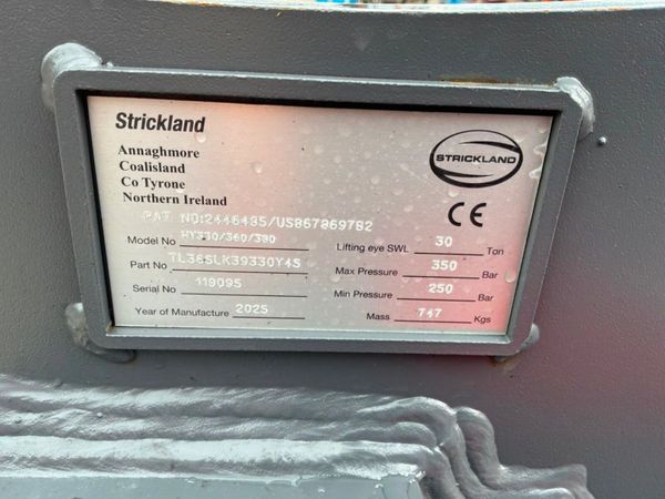 New / unused Strickland quick hitch...100mm pins.. 395916652