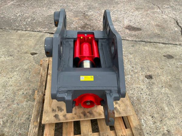 New / unused Strickland quick hitch...100mm pins.. 395916654