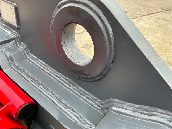 New / unused Strickland quick hitch...100mm pins.. 395916663