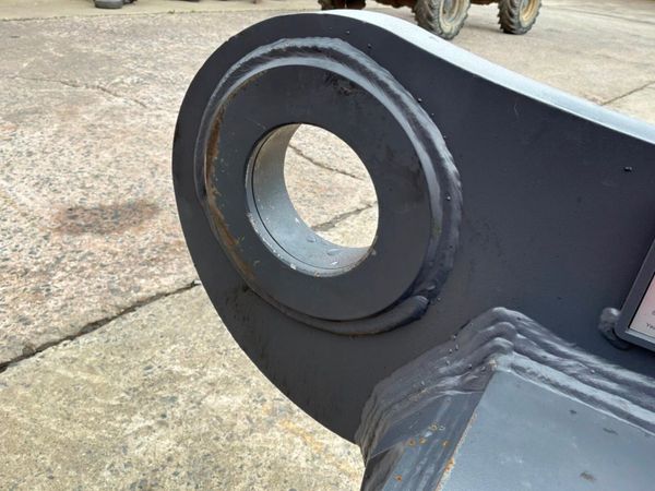 New / unused Strickland quick hitch...100mm pins.. 395916664