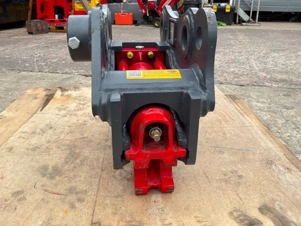 New / unused Strickland quick hitch...45mm pins... 395923696