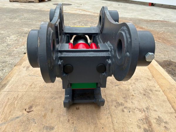New / unused Strickland quick hitch...45mm pins... 395923701