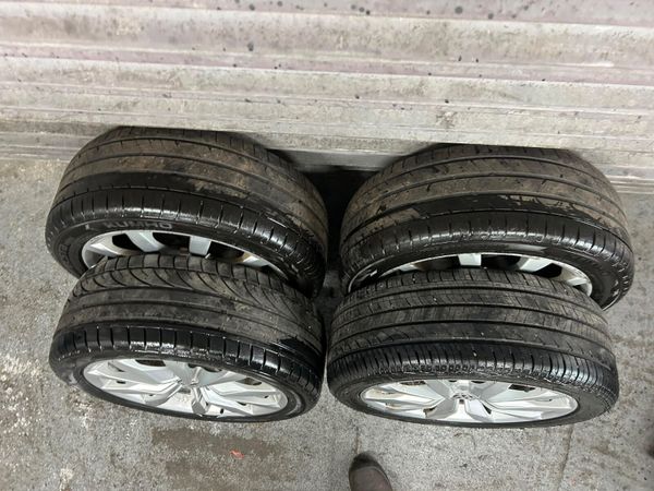 Volkswagen Golf 17” Alloys 396077125
