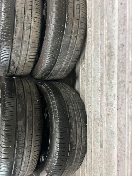 Audi Q2 Alloys 17” 396077225