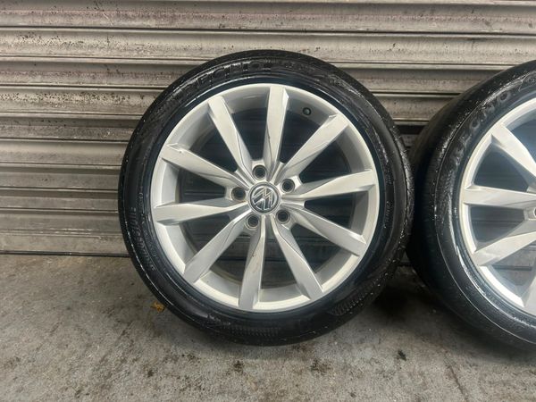Volkswagen Golf 17” Alloys 396077360
