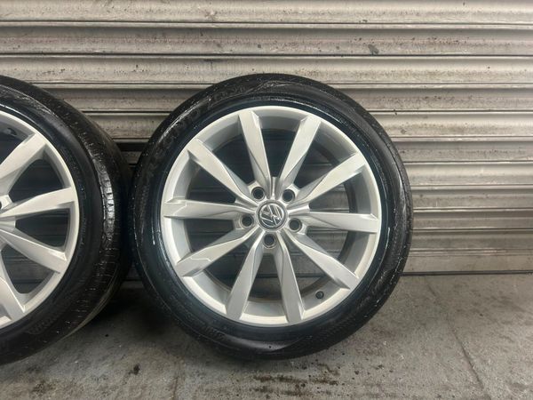 Volkswagen Golf 17” Alloys 396077361