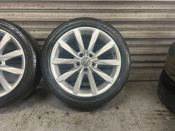 Volkswagen Golf 17” Highline Alloys 396077328