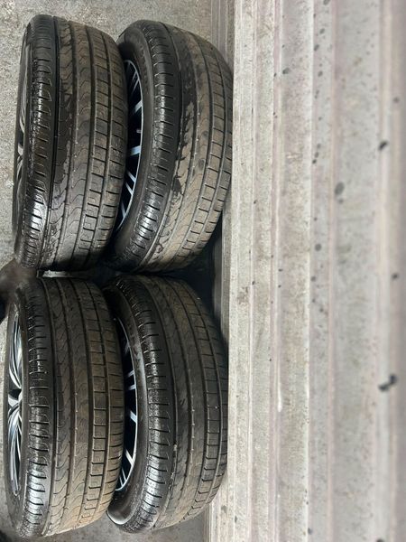 Volkswagen Golf 16” Alloys 396077401