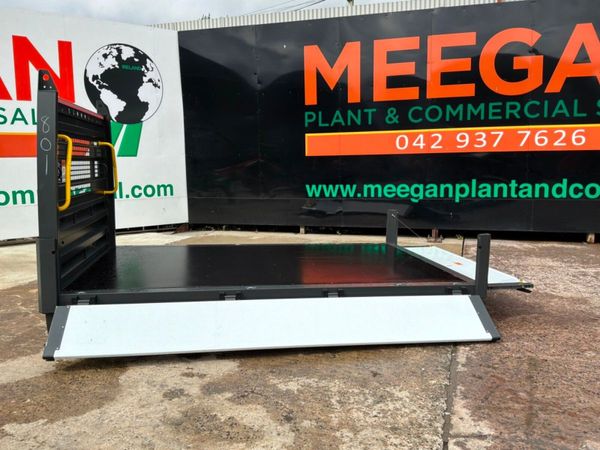 New / Unused Ford Transit drop side body........80 396023248