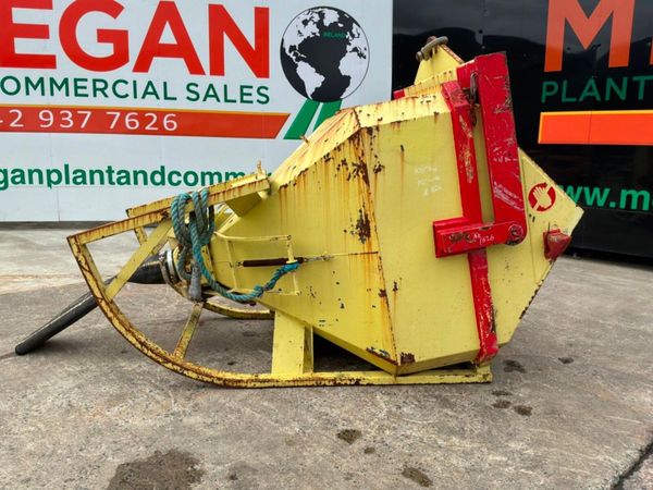 Conquip 2000 litres Concrete pouring skip........1 396023228