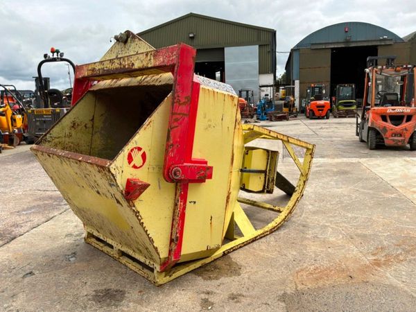 Conquip 2000 litres Concrete pouring skip........1 396023235