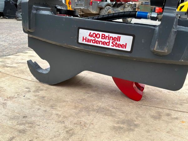 New / unused Strickland Tilting quick hitch....45m 396023306