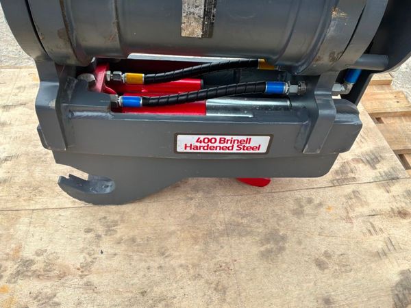 New / unused Strickland Tilting quick hitch....45m 396023307