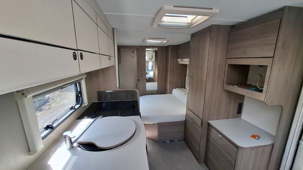 Compass Capiro Island Bed Caravan 396023669