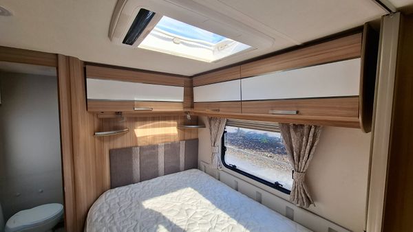 Lunar Lexon Fixed Bed 4 Berth Caravan 396031119