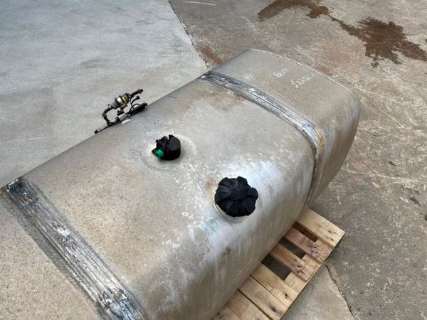 DAF XF 620 litre aluminium fuel tank. 396151860