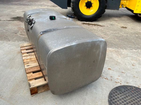 DAF XF 620 litre aluminium fuel tank. 396151862