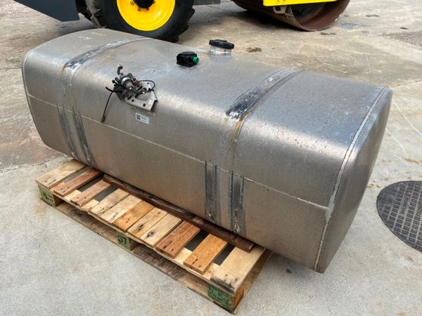 DAF XF 620 litre aluminium fuel tank. 396151863