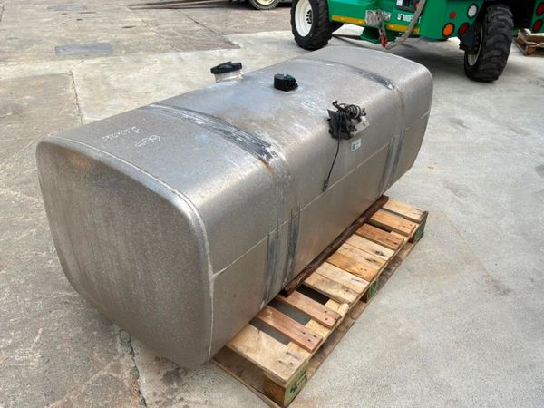 DAF XF 620 litre aluminium fuel tank. 396151864