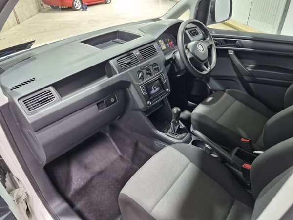 17 Volkswagen Caddy LWB2.0 TDi CVRT 07/27 396103665