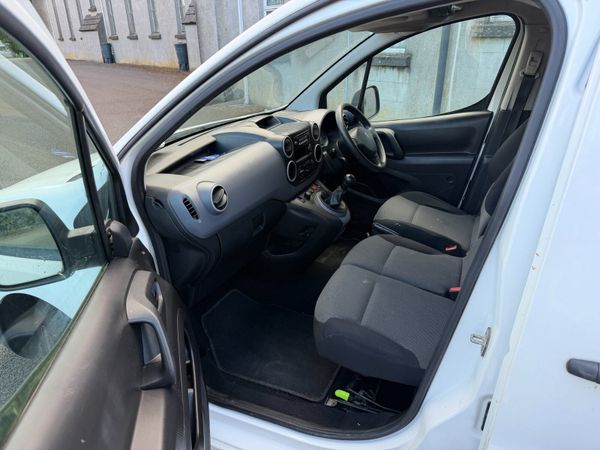 Peugeot Partner 2018 396260051