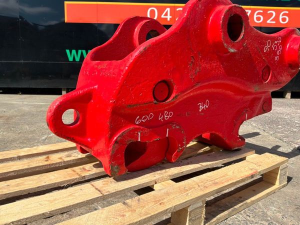 Double locking hydraulic quick hitch...90mm pins.. 396214349