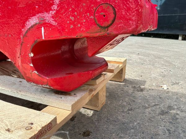 Double locking hydraulic quick hitch...90mm pins.. 396214336