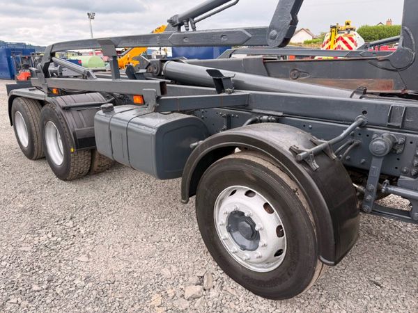 Volvo FM 2009 Volvo FM 450 bhp 13 Litre hook loade 396348599