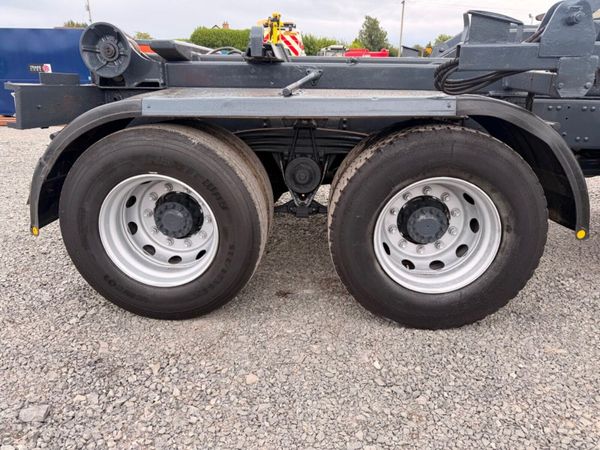 Volvo FM 2009 Volvo FM 450 bhp 13 Litre hook loade 396348603