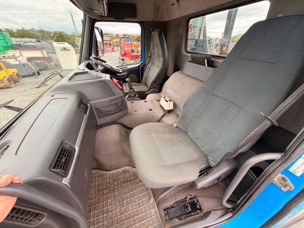 Volvo FM 2009 Volvo FM 450 bhp 13 Litre hook loade 396348616