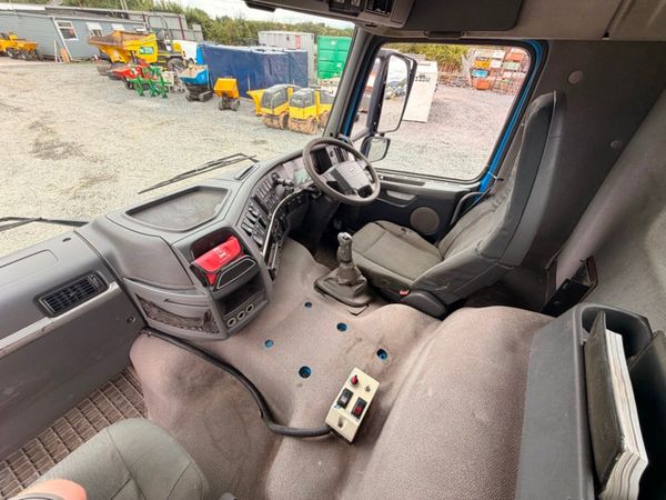 Volvo FM 2009 Volvo FM 450 bhp 13 Litre hook loade 396348618